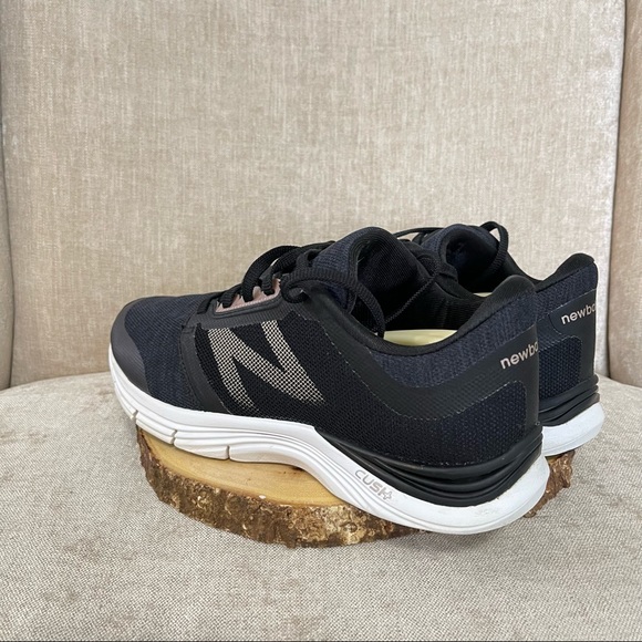 New Balance Women's WX715 Running Shoe - Picture 8 of 13